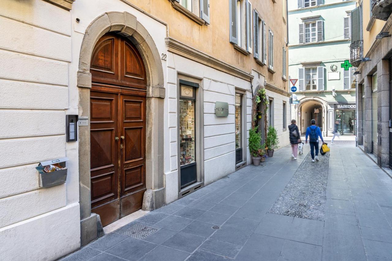 Centro Storico - Leonardo House Apartman Bergamo Kültér fotó